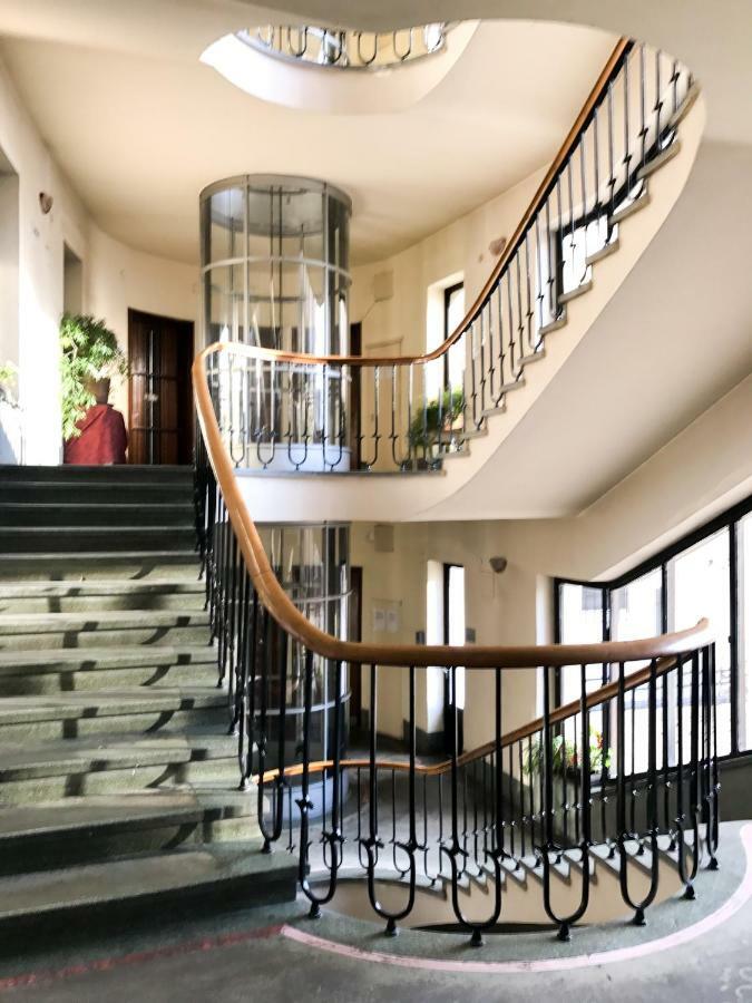 Spacious Bauhaus Icon Flat With Fitness Room In Central Buda, Close To The River And Margaret Island Budapest Eksteriør bilde