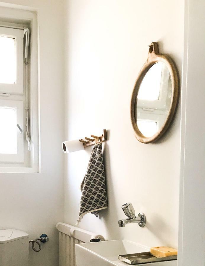 Spacious Bauhaus Icon Flat With Fitness Room In Central Buda, Close To The River And Margaret Island Budapest Eksteriør bilde